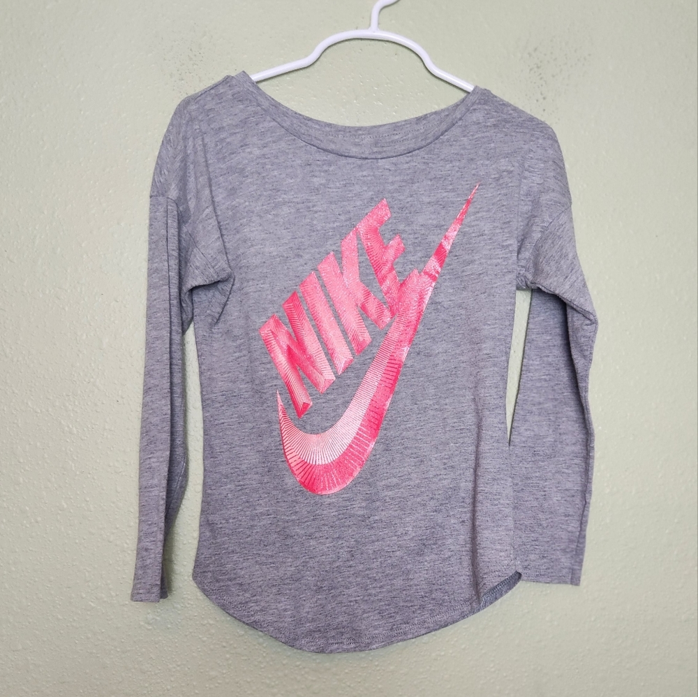 Nike Girls Tee Size Small